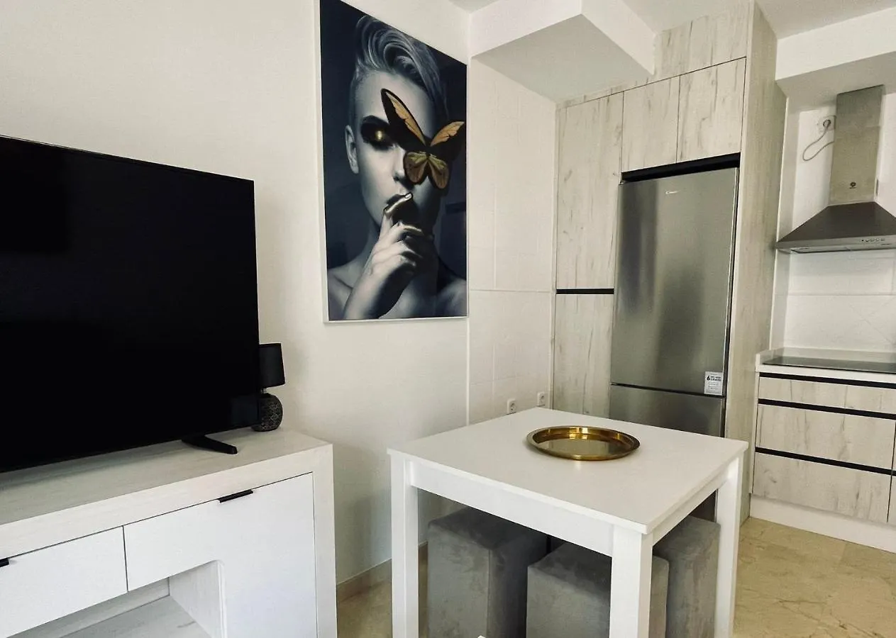 Apartamento Playa San Rafael 푸엔히롤라
